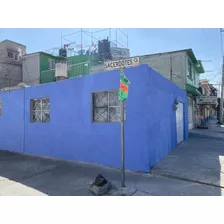 Casa En Venta, Ideal Para Ser Comercial 