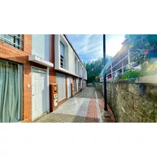 Venta De Hermosa Casa Medianera Remodelada Barrio La Villa Pereira