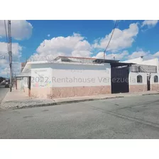 Raiza Suarez Trae Oportunidad De Invertir Para Ti, Propiedad Residencial Y Comercial En Barquisimeto Centro Oeste. Espectacular Casa De Dos Niveles, Dos Locales Comerciales Con Baño Cada 23 Uno 17359