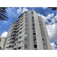 Tibisay Rojas Vende Espacioso Apartamento En Residencias Isla Esmeralda. Urb. Campo Alegre Cod. 194473