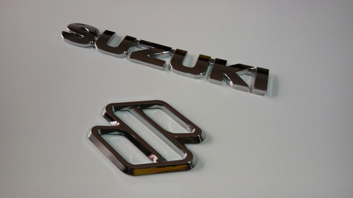 Suzuki Vitara /steem  Logo Persina Y Tapa Baul  Foto 4