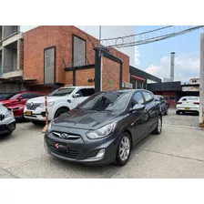 Hyundai I25 2012