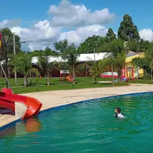 Complejo Turístico En La Provincia De Ctes. Cabañas/piscinas