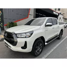 Toyota Hilux 2.4 Automática