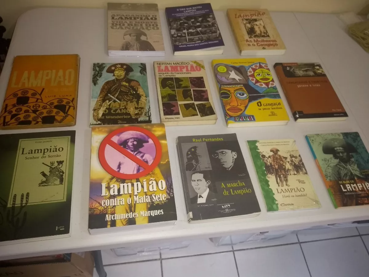 Cangaço  Lote De Livros  13 Volumes (história Do Nordeste)