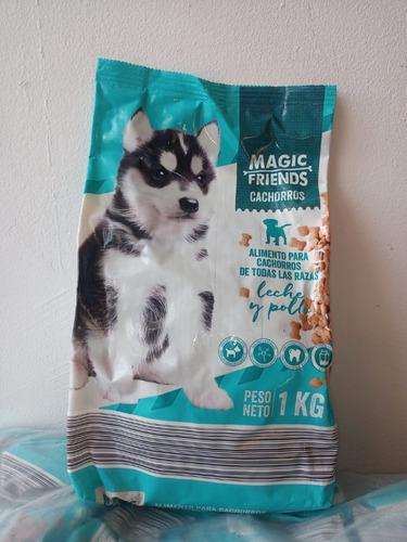 Magic Friends Cachorros 1kg - kg a $489