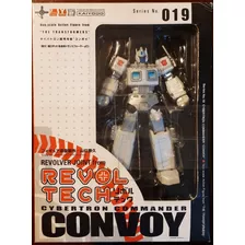 Figura Revoltech Optimus Prime Cybertron Commander Convoy Ve