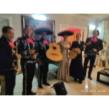 Mariachi Sorpresa Y Mucho Mas