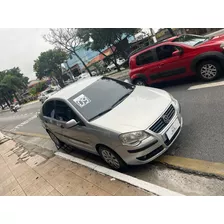 Volkswagen Polo Sedan 1.6 Impecável 