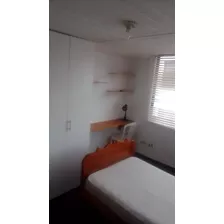 Habitacion Amoblada Para Hombre Solo Dentro De Departamento Pasaje De Los Juncos Y Avenida Eloy Alfaro Junto A Oficinas Principales Dhl Wifi, Guardianìa 24 Horas. Baño Compartido