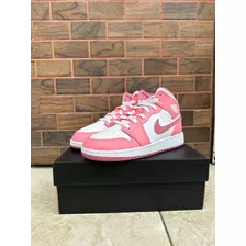 Jordan 1 Mid - Valentine's Day - Talla 3 Mx (4y)