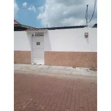 Venta De Casa 1 Planta En Mucho Lote 2 Urbanización Valle Victoria 