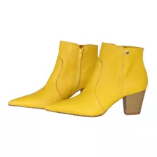 Bota Feminina Bico Fino Cano Curto Couro Salto 6 Cm Amarelo