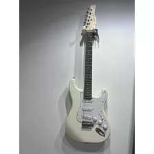 Guitarra Eléctrica Femmto Stratocaster Eg001 De Aliso Blanca