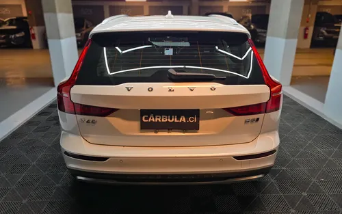 Volvo V60 — foto 5 de 12