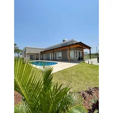 Casa Quinta Con Piscina. Laguna Brava, Corrientes.