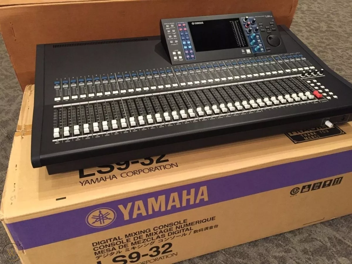 Yamaha Ls9-32 Digital Console Mixer