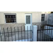 Casa En Alquiler, 2 Dormitorios, 1 Baño Y Patio-arribeños - Ituzaingó