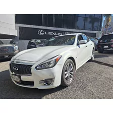 Infiniti Q70 2016