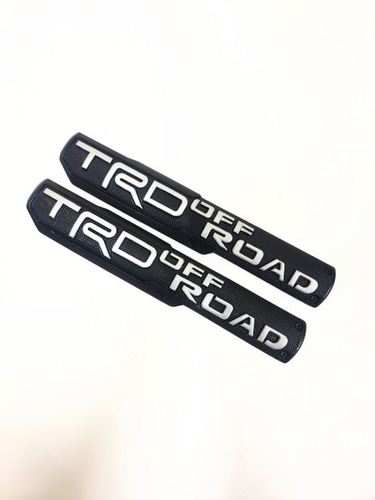 2 Emblemas Toyota Tacoma Tundra 4runner Trd Off Road Neg/gri Foto 2