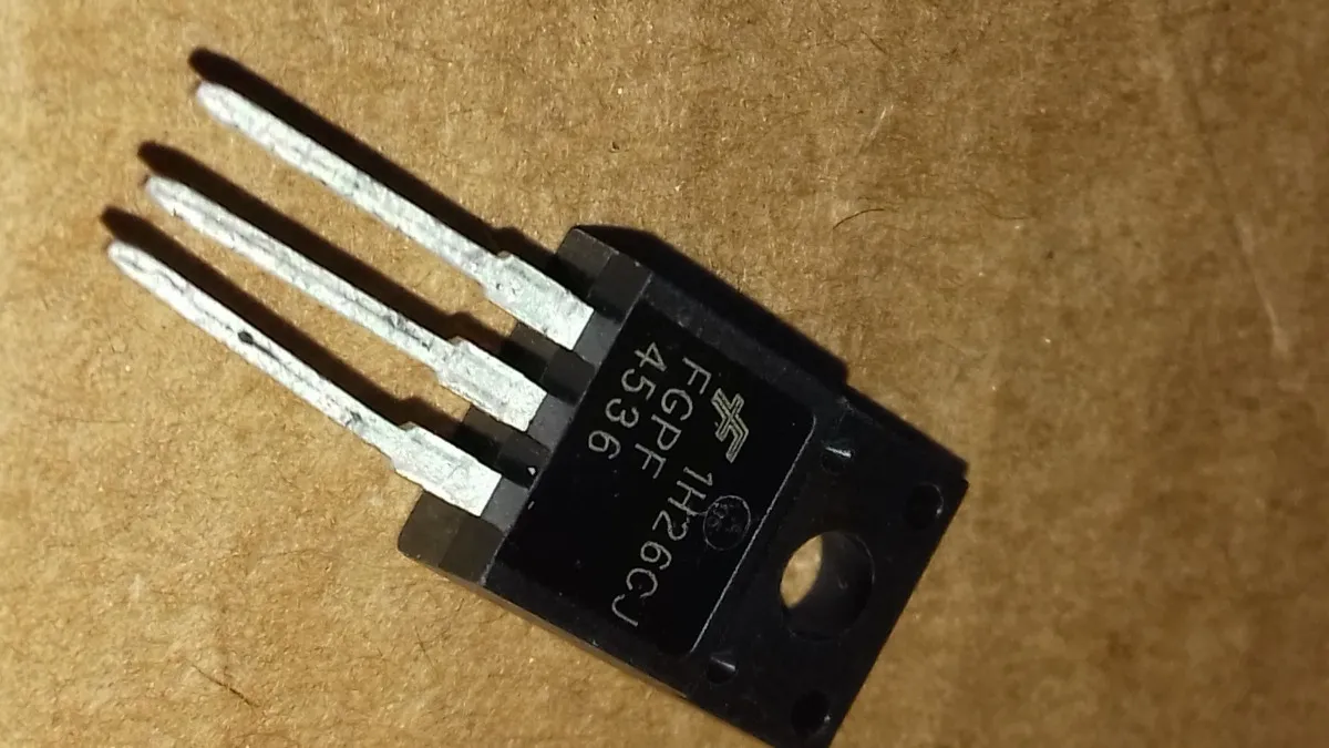 2x KF522 TESLA Silicon MOSFET Multiplexery Transistor Si NPN 32V 50mA 200mW 2x KF522 TESLA Silicon MOSFET Multiplexery Transistor Si NPN 32V 50mA 200mW