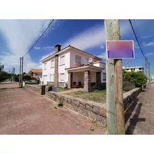 369-304 - Se Vende En Piriápolis A Una Cuadra Del Mar!!