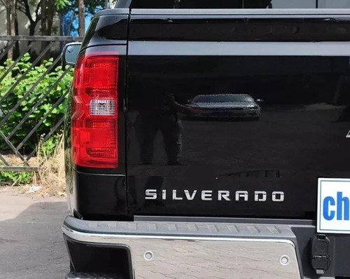 Emblema Logo Chevrolet Silverado Con Adhesivo  Foto 4