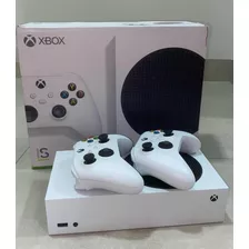 Xbox Série S 512gb + 2 Controles