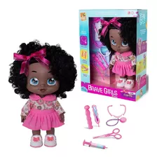 Boneca Brave Girls Camille Medica Negra C Acessórios Beetoys