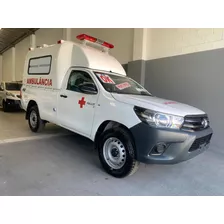 Toyota Hilux 2024 Ambulância.