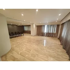 Exclusivo Y Lujoso Apartamento Frente A La Montaña. Amplios Espacios Entre Sala-comedor, Cocina Equipada Con Excelentes Acabados, Vigilancia Y Planta 100%.