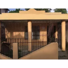 Se Vende Casa De Oportunidad En Bonao, Monseñor Nouel