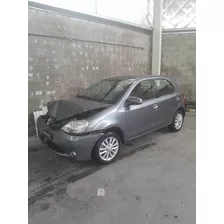 Toyota Etios Xls 1.5 Mt - 2015 Chocado En Marcha