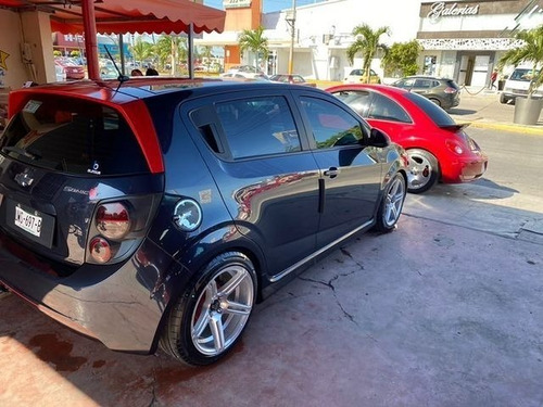 Estribos Laterales Sonic 2012-2018 Par Chevrolet Spoiler Foto 2