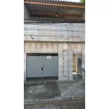 Casa Com 3 Dormitórios Dois Banheiros