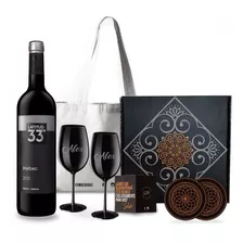 Box Set Vino Latitud 33 Malbec 2 Copas Negras Grabadas Kit