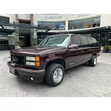 Chevrolet Suburban Sle