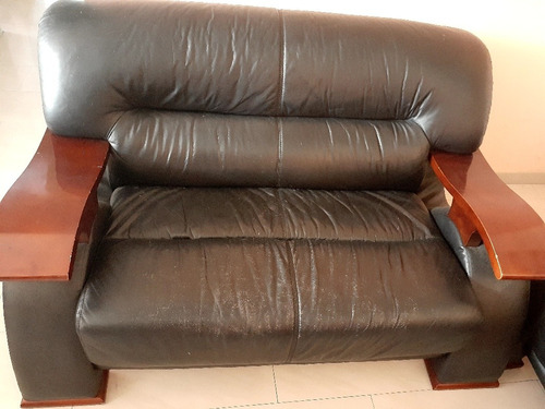 Sofa De Cuero Usado