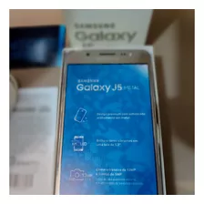 Samsung Galaxy J5 Metal Dual Sim 16 Gb Dourado 2 Gb Ram Top