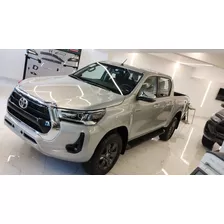 Toyota Hilux Srv 4x2 At Oferta Entrega Inmedaita 0km 2024