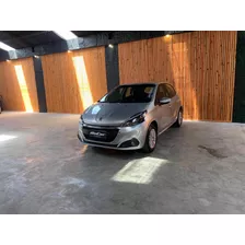 Peugeot 208 2018 1.6 Allure