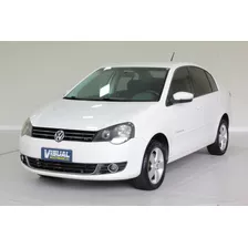 Volkswagen Polo Sedan Comfortline 2.0 Flex Manual - 2014 -