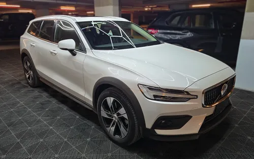 Volvo V60 — foto 3 de 12