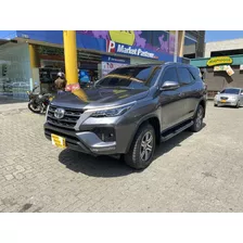  Toyota Fortuner 2.4 Sr 2023