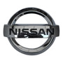 Emblema Parrilla Nissan March 2022-2023 Gris Blanco