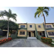 $ $ Casa En Venta Urb Royal Park Cabudare Código 24-21008 Svd $ $ 