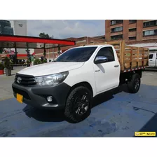 Toyota Hilux 4x2 2700cc Mt Aa