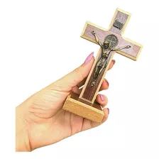 Crucifixo De Mesa Madeira Com Cristo Medalha São Bento 13cm