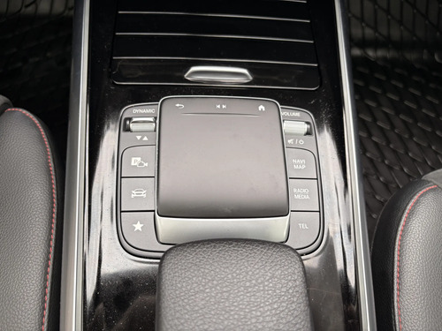 MERCEDES-BENZGLA 200 AMG LINE TP 1.3W