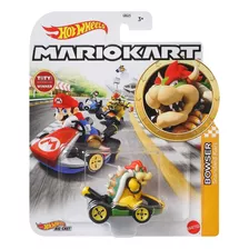 Hot Wheels Mario Kart Bowser Standard Kart Color Verde